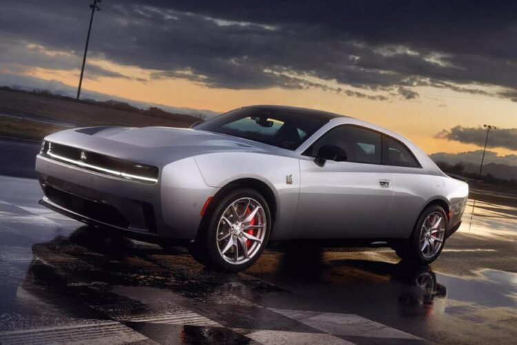 Dodge «inventa» el muscle car eléctrico con Charger