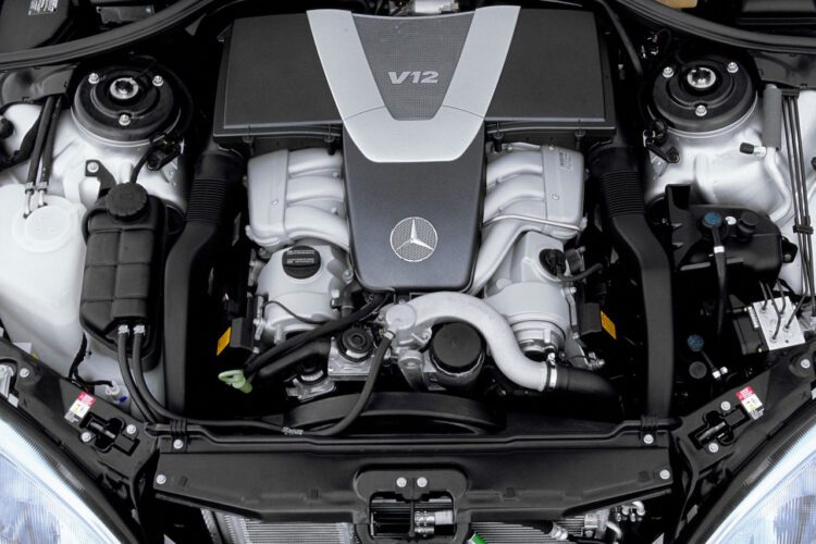 ¿Qué significa V12 en autos? Explicación y ejemplos